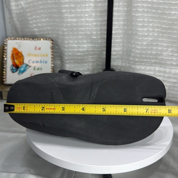 (C2)Quiksilver Syncro 3mm Black Neoprene Booties, size 5 women - Picture 15 of 16